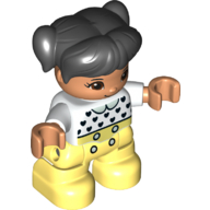 Duplo-Figur Kind mit Zöpfen und Pony schwarz, mit Nougat-Gesicht und Händen, hellgelben Beinen, schwarzes Herz, hellgrüner Kragen (bedruckt) in Weiß