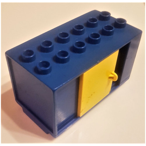 Duplo Vehicle Container 6 × 3 with Yellow Sliding Door and Two Round Yellow Arrows Pointing Left to Right Print Blue
