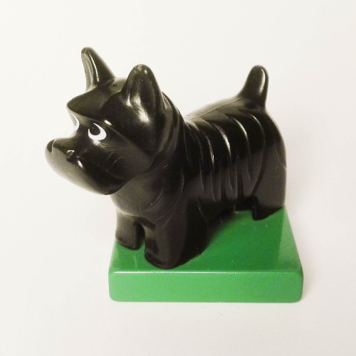 Duplo Animal Dog, Scottish Terrier / Scottie on Green Base Schwarz
