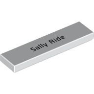 Tile 1 × 4 with Black 'Sally Ride' Print Weiß