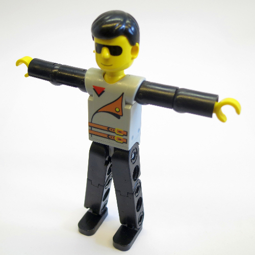 Technic Figur schwarze Beine, hellgraues Oberteil mit 2 braunen Gürteln, schwarze Arme in [Keine Farbe/Beliebige Farbe]