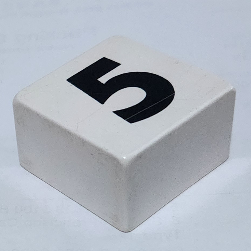 Duplo Fliese 2 × 2 × 1 mit '5' Druck Weiß