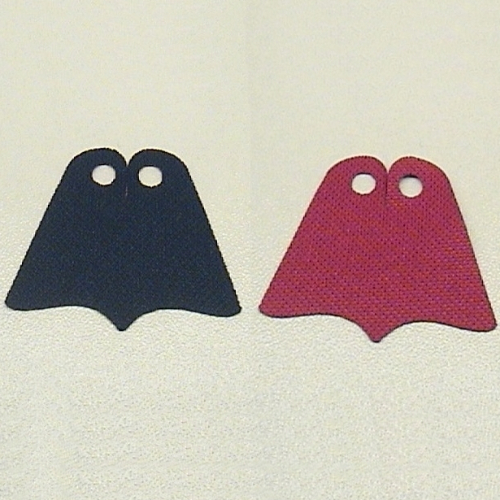 Neckwear Cape, Scalloped with Center Point, 2 Holes, Dark Blue Back Magenta