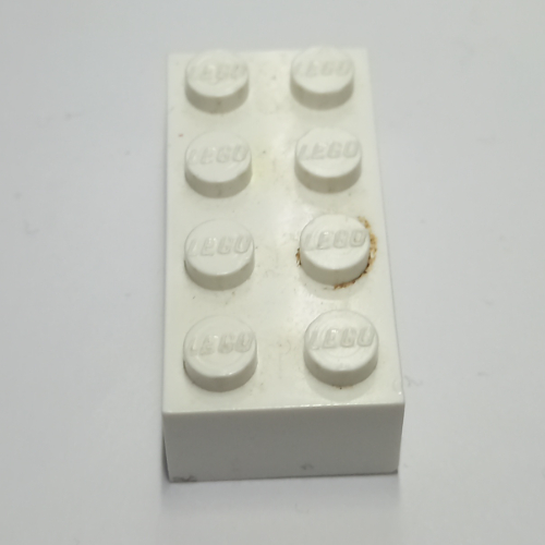 Brick 2 × 4 with Old Logo on Studs and without Cross Supports
