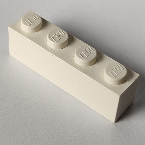 Brick 1 × 4 with Bottom Tubes, Lowered Center Cross Support