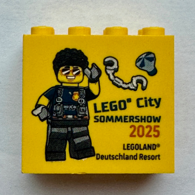 Brick 2 × 4 × 3 with 'LEGO City SOMMERSHOW 2025 LEGOLAND Deutschland Resort', Police Officer print Gelb