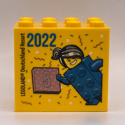 Brick 2 × 4 × 3 with 'LEGOLAND Deutschland Resort 5 2022' Blue Brick Figure (Besuchsmeister Bronze) Print Yellow