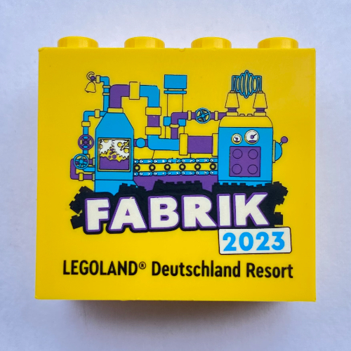 Brick 2 × 4 × 3 with 'LEGOLAND Deutschland Resort FABRIK 2023' print Gelb