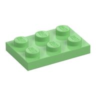Plate 2 × 3 Medium Green