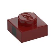 Plate 1 × 1 with Black Square Print Dark Red