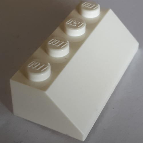 Brick Sloped 45° 2 × 4 Smooth White