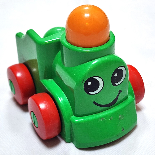 Primo Train Engine 1 × 2 with Red Wheels, Orange Button, and Face Print Hellgrün