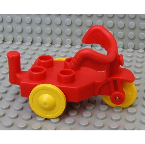 Duplo Tricycle with 4 studs Rot
