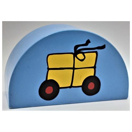 Duplo Brick 2 × 4 × 2 Curved Top with Package on Wheels Print Medium Blue