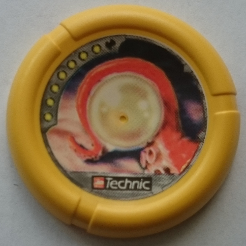 Large Figure Throwing Disk, Scuba / Sub, 7 Pips, Pearl in Tentacle Print Yellow
