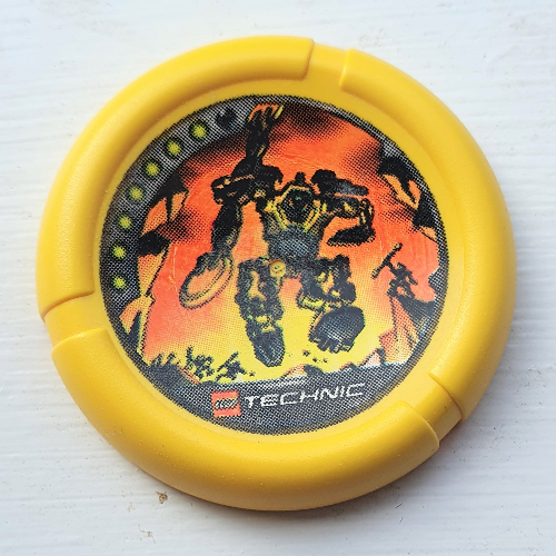 Large Figure Throwing Disk, Blaster, 7 Pips, Blaster Running Print Yellow