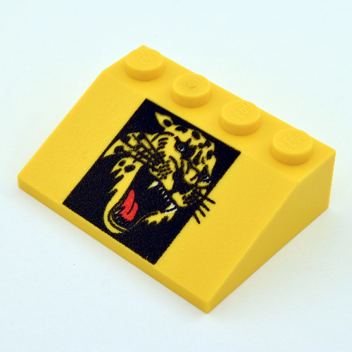 Brick Sloped 33° 3 × 4 with Roaring Cheetah Head Print Yellow