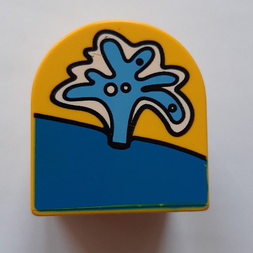 Duplo Brick 2 × 2 × 2 Curved Top with Water Spout Print Yellow
