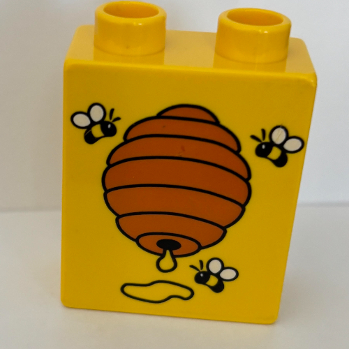 Duplo Brick 1 × 2 × 2 with Three Bees and Beehive Print Yellow