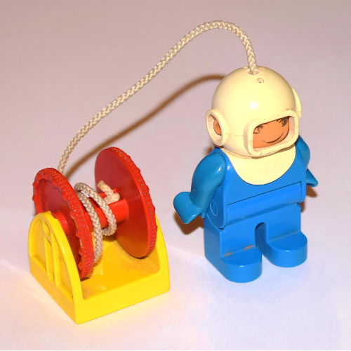 Duplo Figure, Early, Diving Helmet White, Blue Legs, with Attached 'Hose' and Red Reel Blau