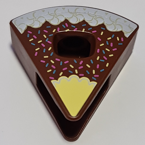 Costume Triangle, Cake, White and Bright Light Yellow Frosting, Sprinkles Print Rotbraun