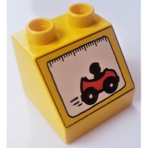 Duplo Brick 2 × 2 Slope 45° with Race Car Print Gelb