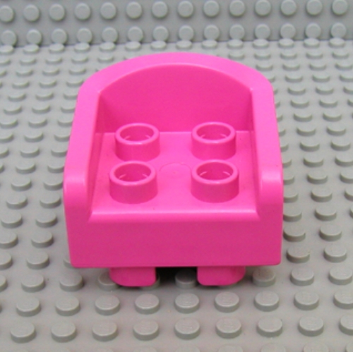 Duplo Chair with 4 Studs, Curved Back and Feet Rot