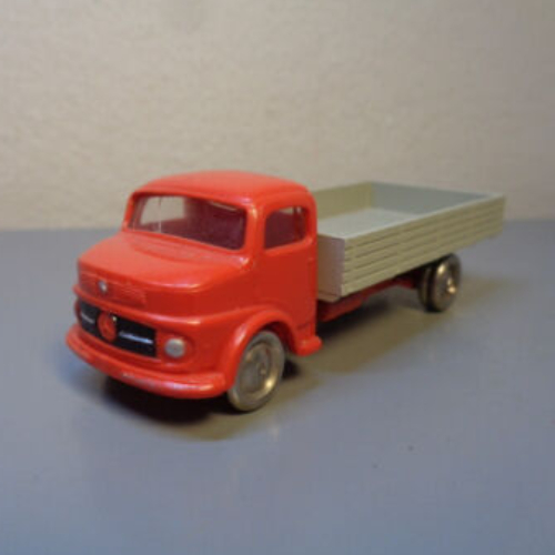 HO Scale Mercedes Open Bed Truck - Gray Flatbed Gelb