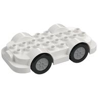 Duplo Car Base 4 × 8 with Four Black Wheels and Silver Hubs Weiß