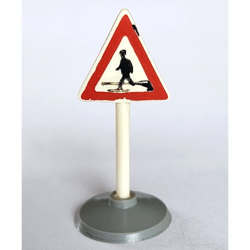 Road Sign Old Triangle with Man Crossing Print & Type 1 Base Weiß