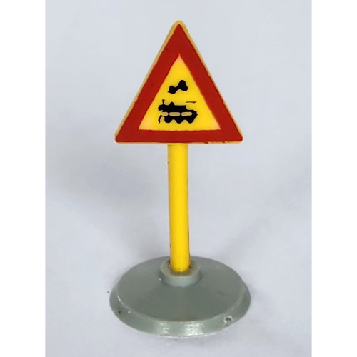 Road Sign Old Triangle with Train Engine Print & Type 1 Base Weiß