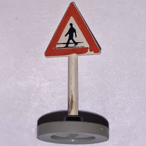 Road Sign Old Triangle with Man Crossing Print & Type 2 Base Weiß