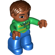 Duplo Figur mit gescheiteltem welligem Haar rotbraun, mit mittelnougatfarbenem Gesicht