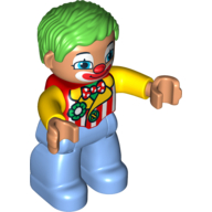 Duplo Figur mit gescheiteltem welligem Haar hellgrün, gestreifte Jacke mit Fliege - mittelblaue Beine in Rot
