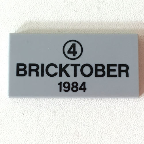 Tile 2 × 4 with Black '4' in Circle and 'BRICKTOBER 1984' Print Light Bluish Gray