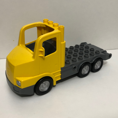 Duplo Truck Large Cab with Dark Bluish Gray 4 × 8 Flatbed Plate Gelb