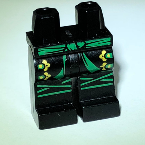 Hips and Black Legs with Green Sashes and Gold Print Schwarz
