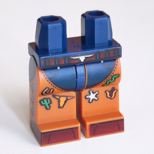 Hips and Dark Orange Legs with Dark Brown Belt, Silver Eagle Belt Buckle, Dark Blue Chaps, Cactus, Silver Star, Cow, Decorations print Dunkelblau