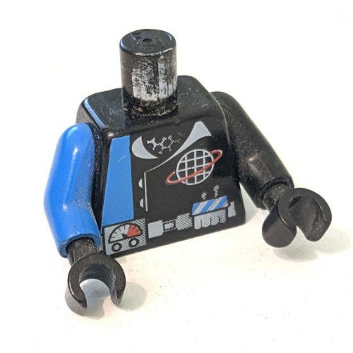 Torso, Odd Arms, Alpha Team Logo, Utility Belt, Gauge and Solid Blue Stripe Print, Left Black Arm, Right Blue Arm, Black Hands Schwarz