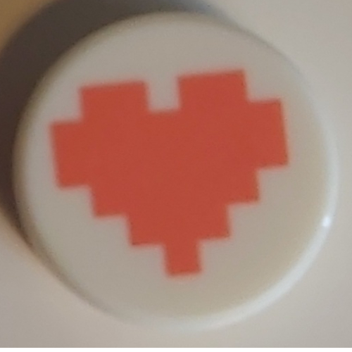 Tile Round 1 × 1 with Coral Pixelated Heart print White