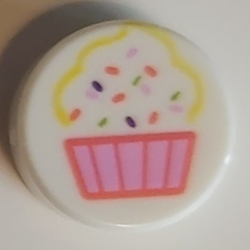 Tile Round 1 × 1 with Bright Pink/Dark Pink Muffin/Cupcake Heart print White