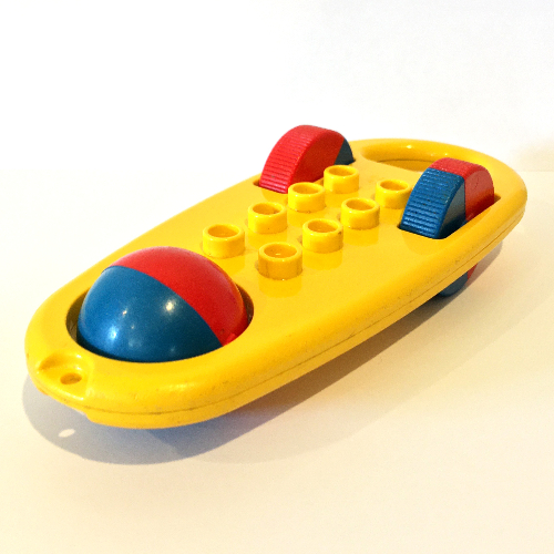 Duplo Rassel länglich mit 2 rot-blauen Rädern und 1 rot-blauem Kugelrad vorne in Gelb