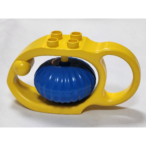 Duplo Rattle Fish with Blue Horizontal Wheel Gelb
