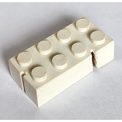 Brick 2 × 4 without Bottom Tubes, Slotted (with 2 slots, opposite corner right)