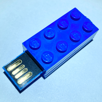 Electric Brick 2 × 4 with USB Flash Drive 8GB Blau