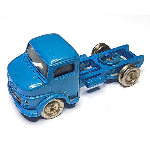 HO Scale Mercedes Truck Cab Blau