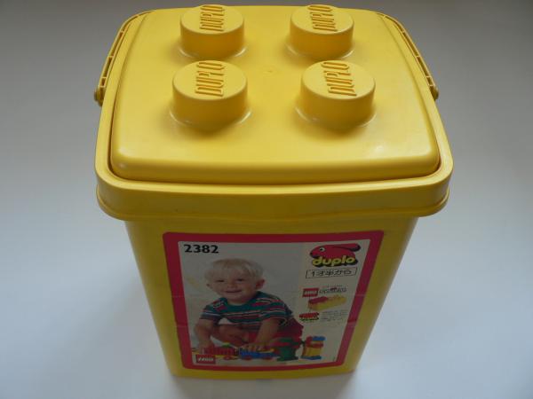 Set 2382 Train Bucket