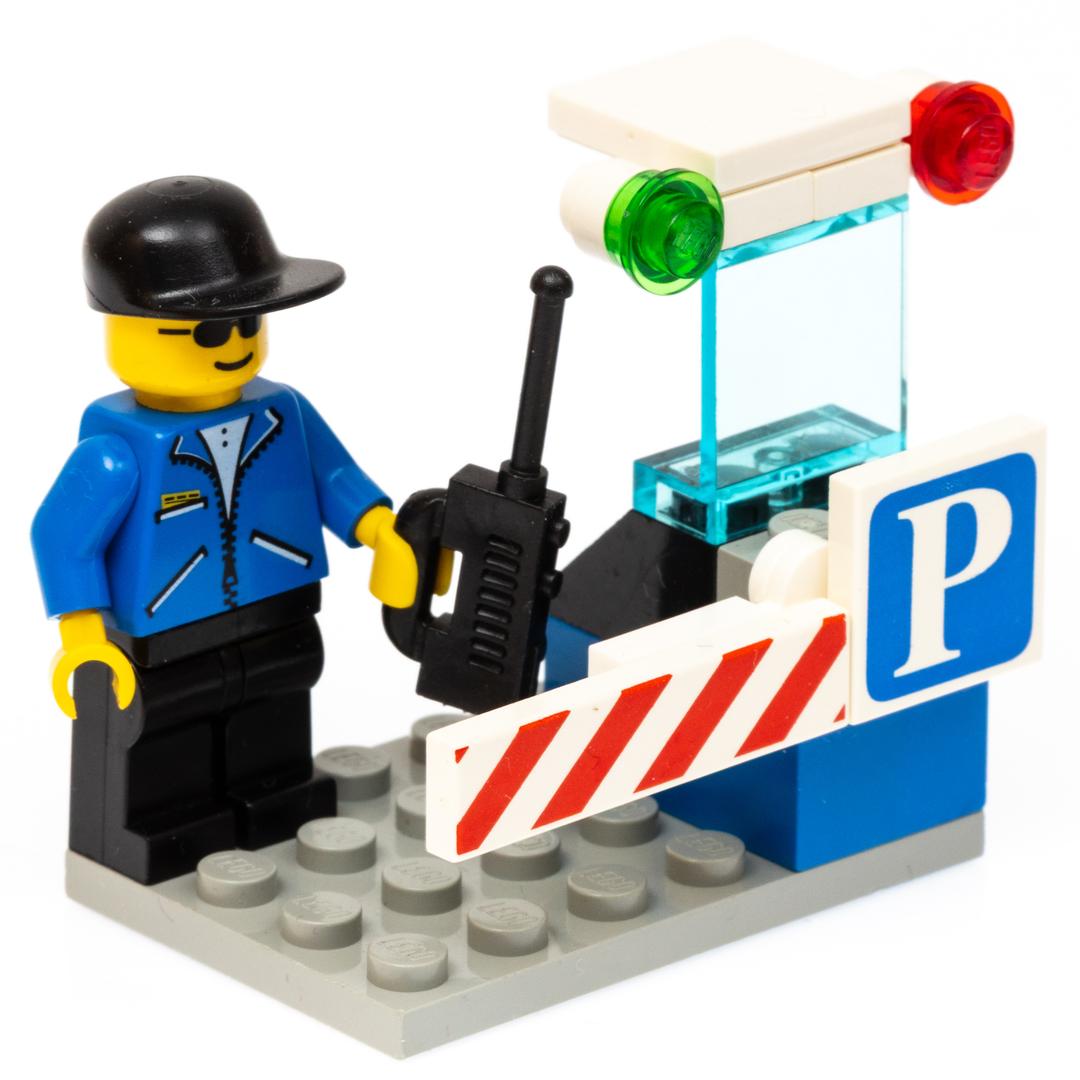 Set 2881 Parking Gate Attendant